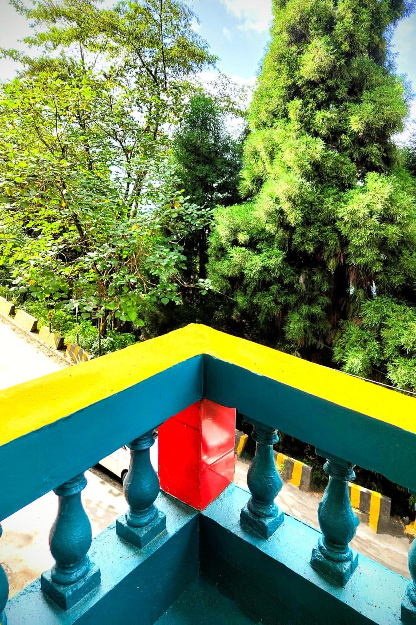 Hidden Monkey Backpackers Darjeeling, Batasia Darjeeling  Exterior foto