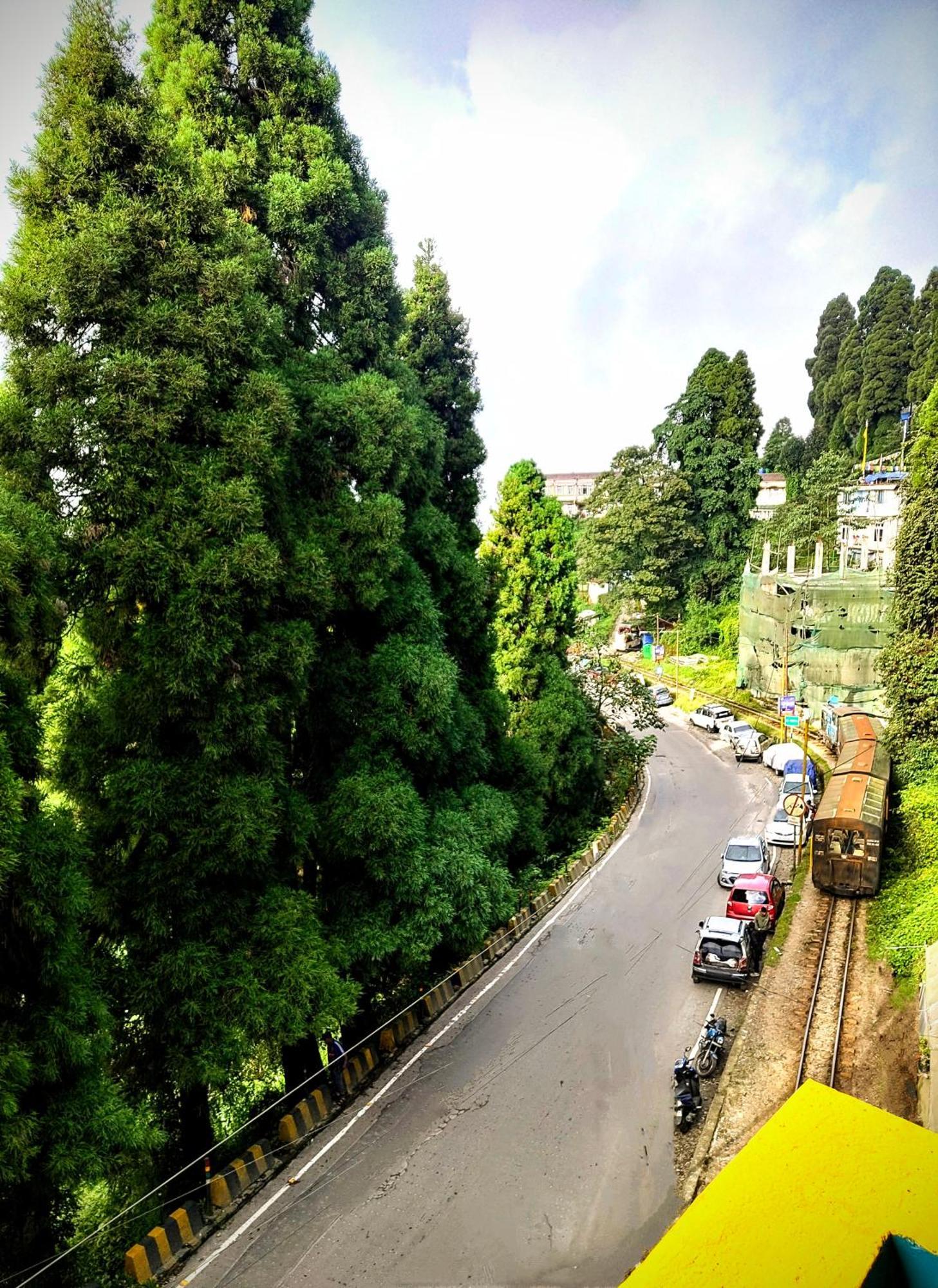 Hidden Monkey Backpackers Darjeeling, Batasia Darjeeling  Exterior foto